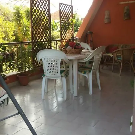 La Casa Nel Verde Con Vista Sul Mare Di Tropea Apartment *