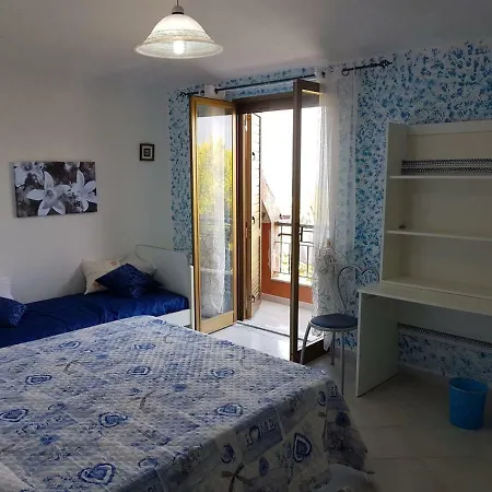 La Casa Nel Verde Con Vista Sul Mare Di Tropea شقة